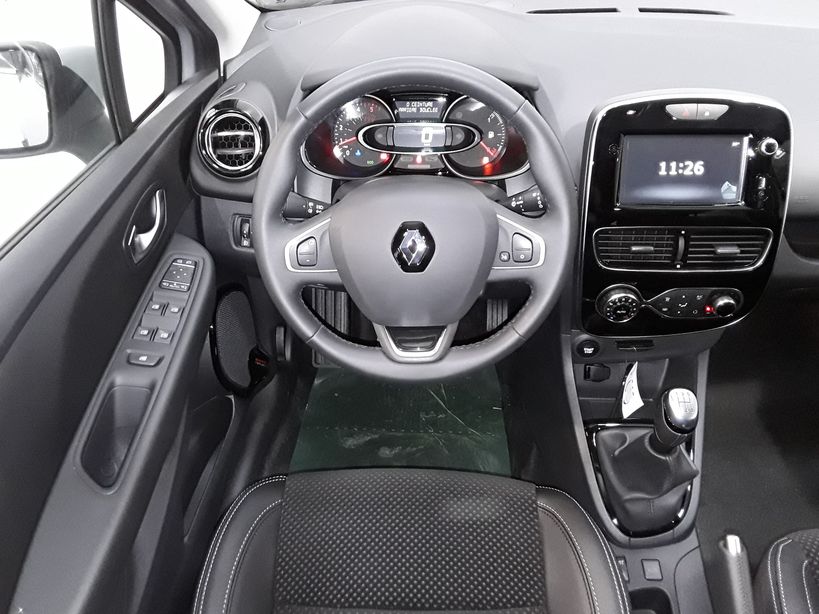 RENAULT CLIO IV 2017 - Photo n°7