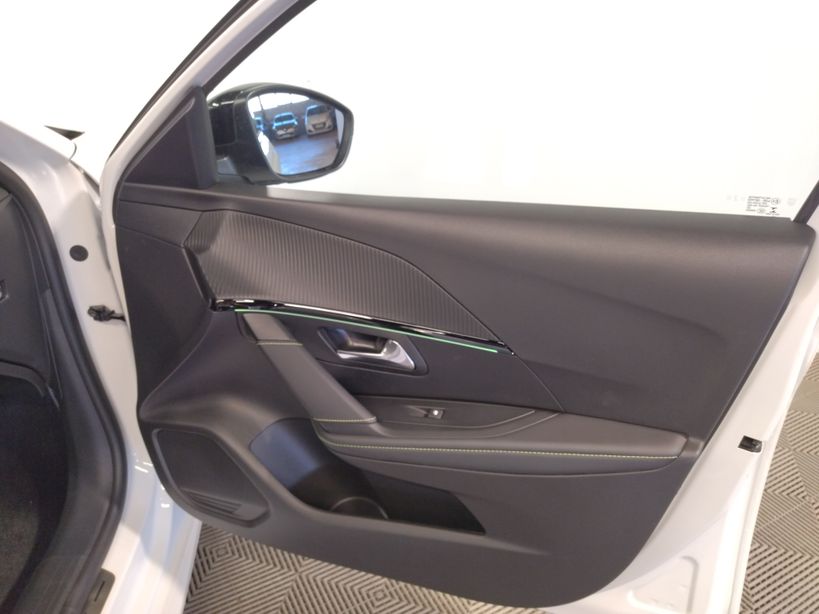 PEUGEOT 208 2020 - Photo n°7