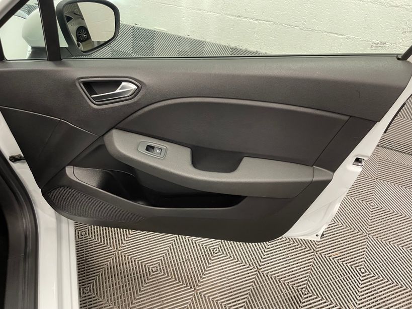 RENAULT CLIO V 2021 - Photo n°30