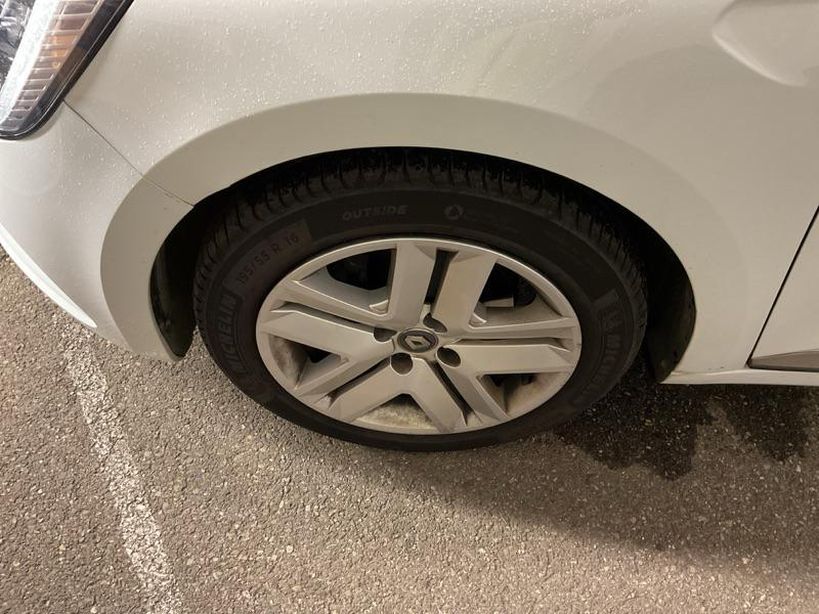 RENAULT CLIO V 2021 - Photo n°4