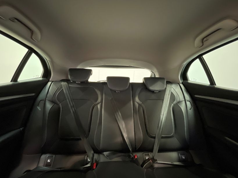 RENAULT MEGANE IV BERLINE 2023 - Photo n°42