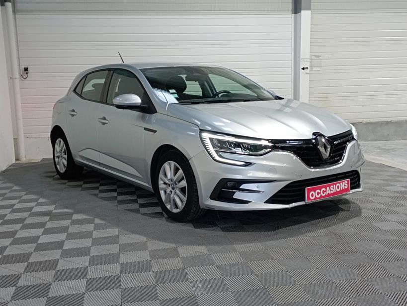 RENAULT MEGANE IV BERLINE 2021 - Photo n°3