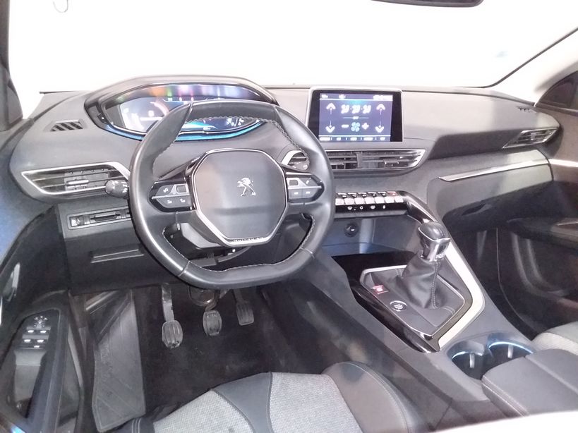 PEUGEOT 3008 2019 - Photo n°9