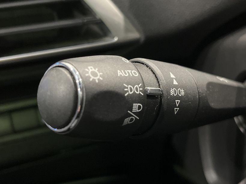 PEUGEOT 5008 2019 - Photo n°29