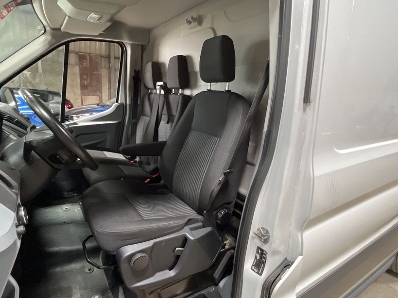 FORD TRANSIT FOURGON 2018 - Photo n°9