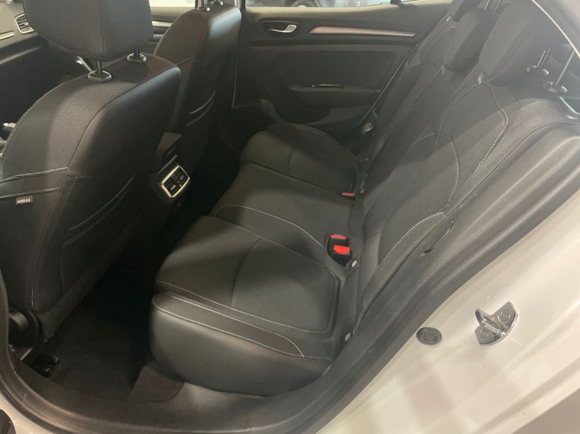 RENAULT MEGANE IV BERLINE 2022 - Photo n°24