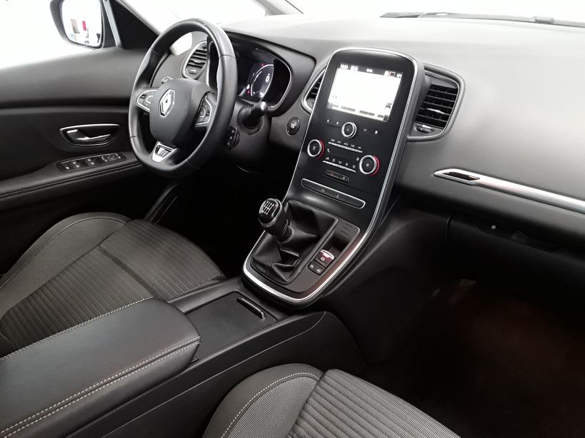 RENAULT SCENIC IV 2019 - Photo n°8