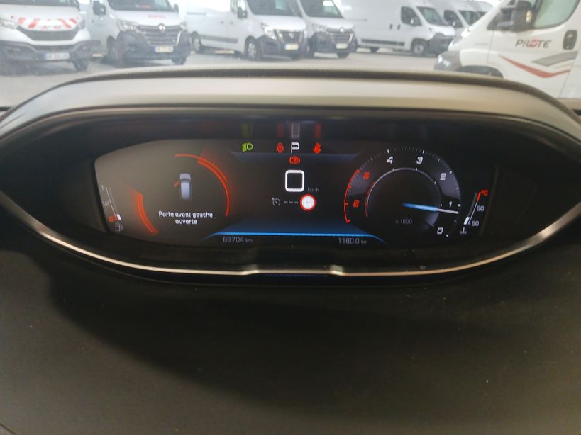 PEUGEOT 3008 2022 - Photo n°1