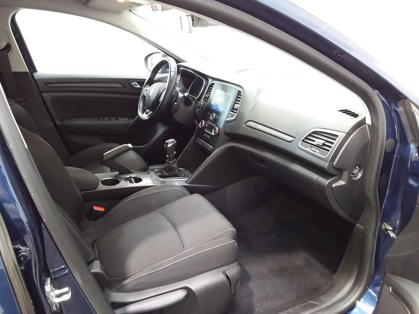 RENAULT MEGANE IV ESTATE BUSINESS 2019 - Photo n°9