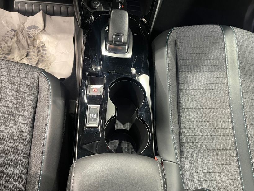 PEUGEOT 2008 BUSINESS 2021 - Photo n°28