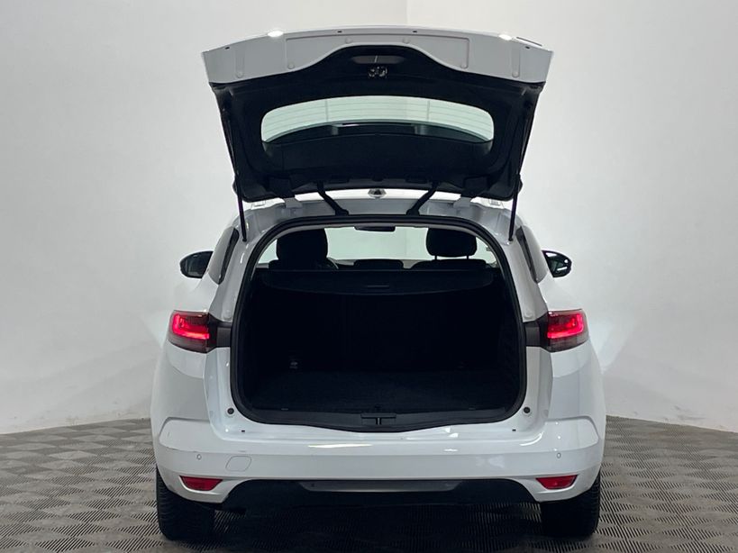 RENAULT MEGANE IV ESTATE 2021 - Photo n°35