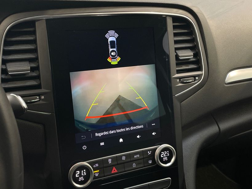 RENAULT MEGANE IV BERLINE 2022 - Photo n°13