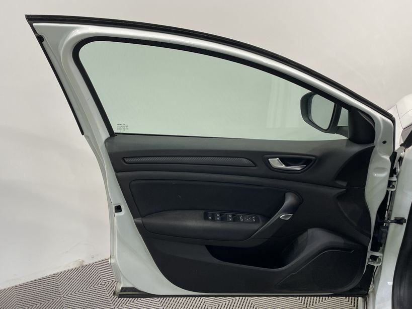 RENAULT MEGANE IV BERLINE BUSINESS 2020 - Photo n°23