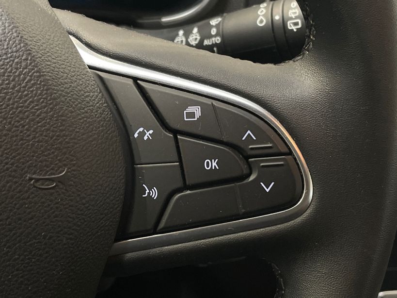 RENAULT MEGANE IV ESTATE 2021 - Photo n°24