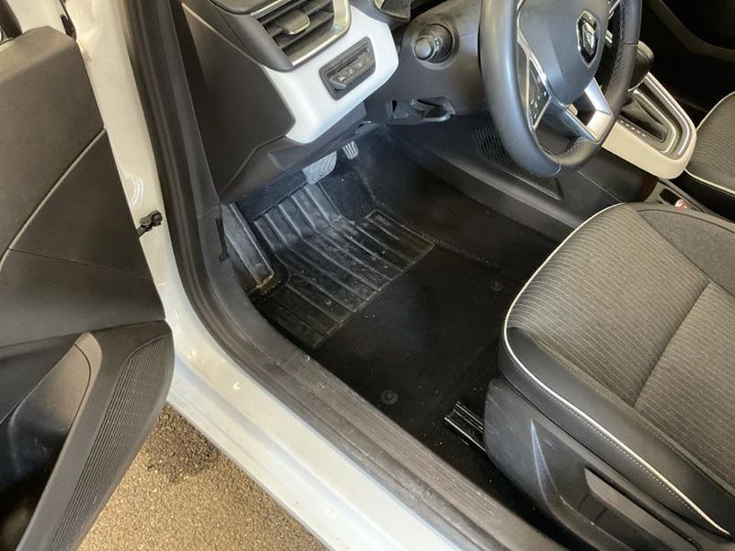 RENAULT CLIO V 2022 - Photo n°13