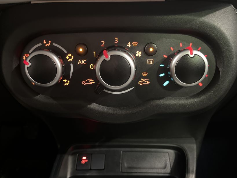 RENAULT TWINGO III 2021 - Photo n°15