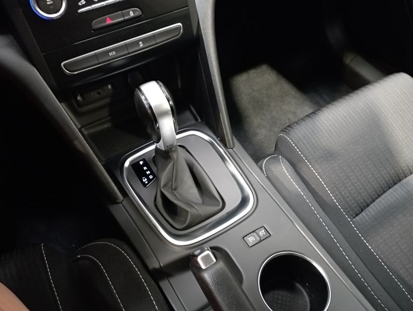 RENAULT MEGANE IV ESTATE BUSINESS 2019 - Photo n°22