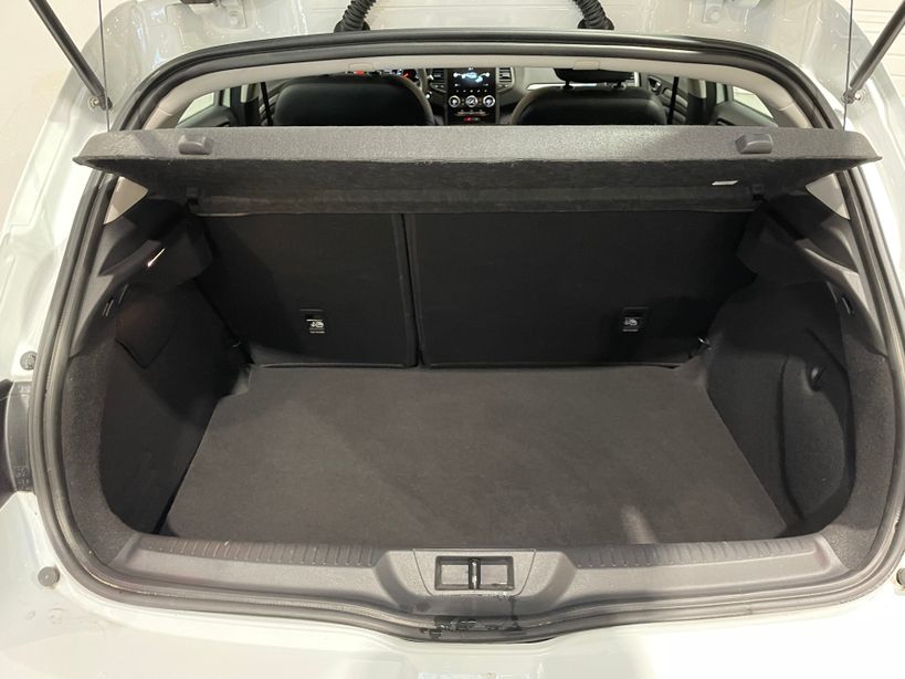 RENAULT MEGANE IV BERLINE 2022 - Photo n°37