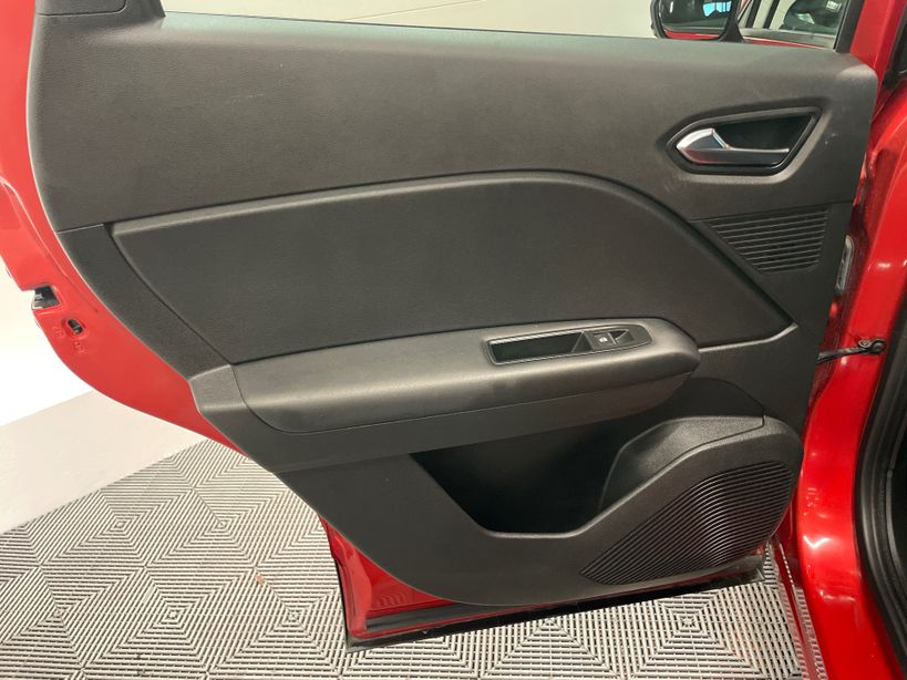 RENAULT CAPTUR 2023 - Photo n°26