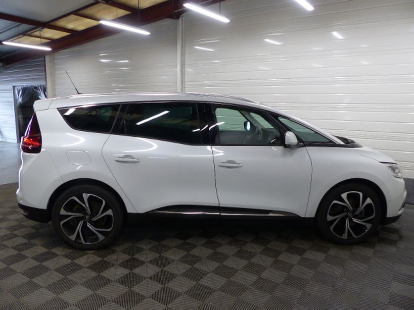 RENAULT GRAND SCENIC IV 2017 - Photo n°15