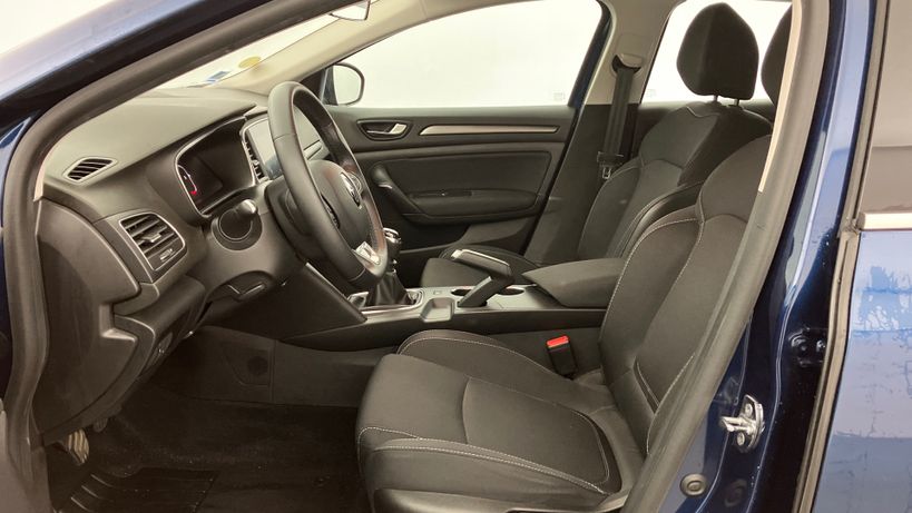 RENAULT MEGANE IV BERLINE 2020 - Photo n°9