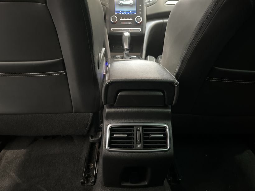 RENAULT MEGANE IV BERLINE 2020 - Photo n°40