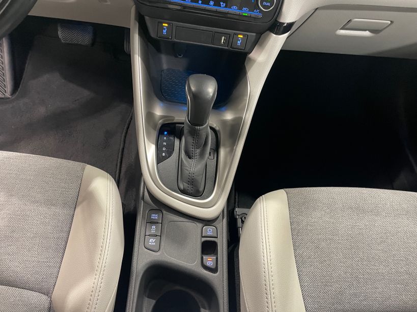 TOYOTA YARIS HYBRIDE MY21 2022 - Photo n°27