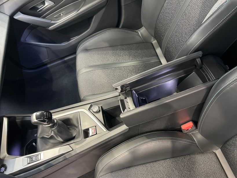 PEUGEOT 308 2023 - Photo n°21