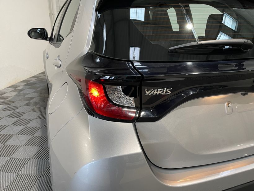 TOYOTA YARIS HYBRIDE 2025 - Photo n°8