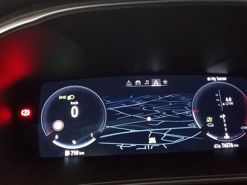 RENAULT MEGANE IV BERLINE 2022 - Photo n°13
