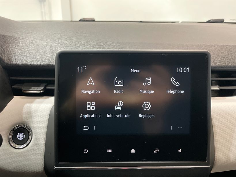 RENAULT CLIO V 2023 - Photo n°16