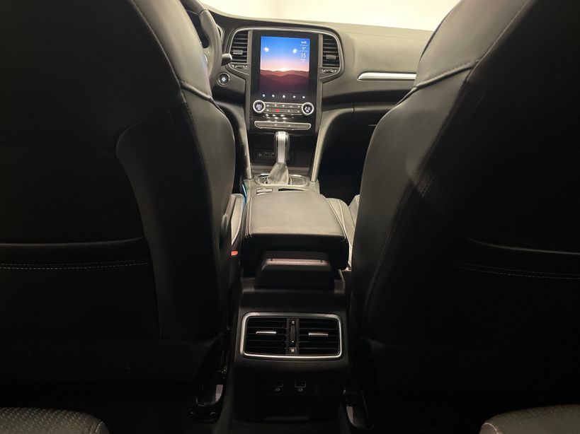 RENAULT MEGANE IV BERLINE 2023 - Photo n°39