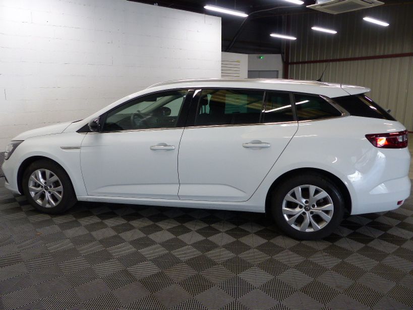 RENAULT MEGANE IV ESTATE 2020 - Photo n°12