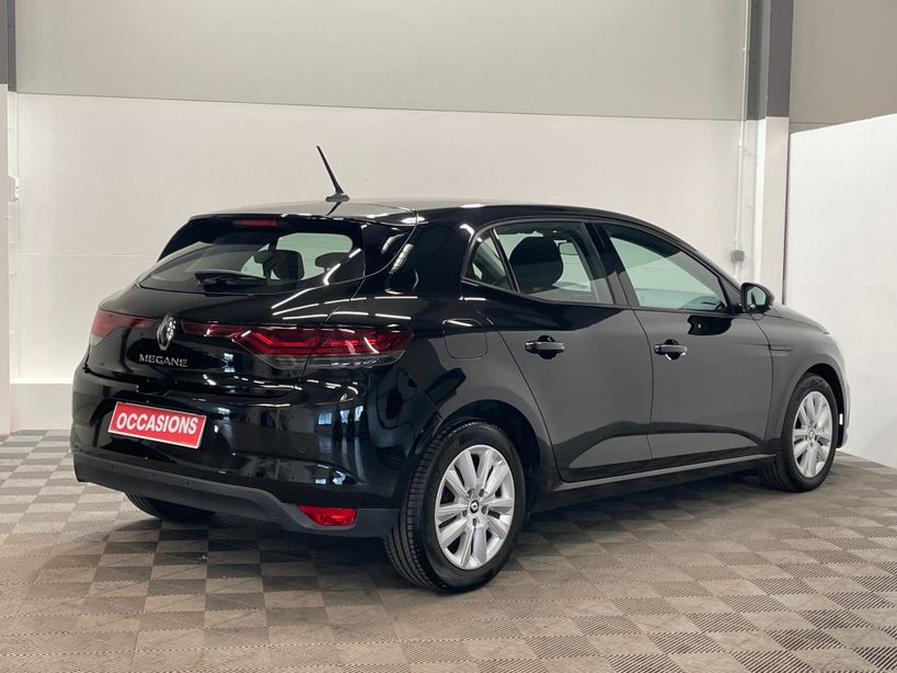 RENAULT MEGANE IV BERLINE 2022 - Photo n°4