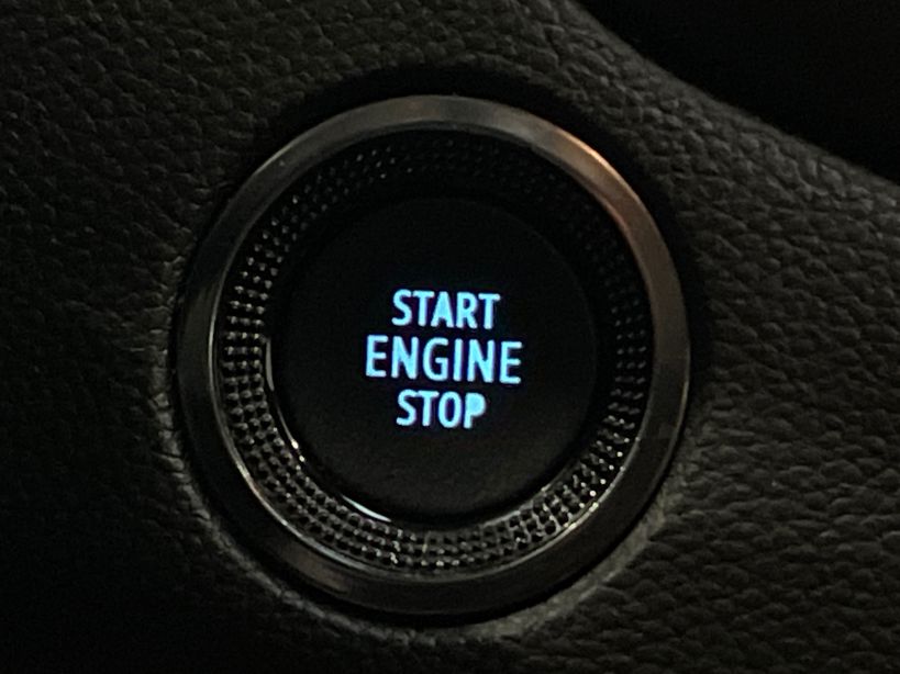 RENAULT MEGANE IV BERLINE 2023 - Photo n°32