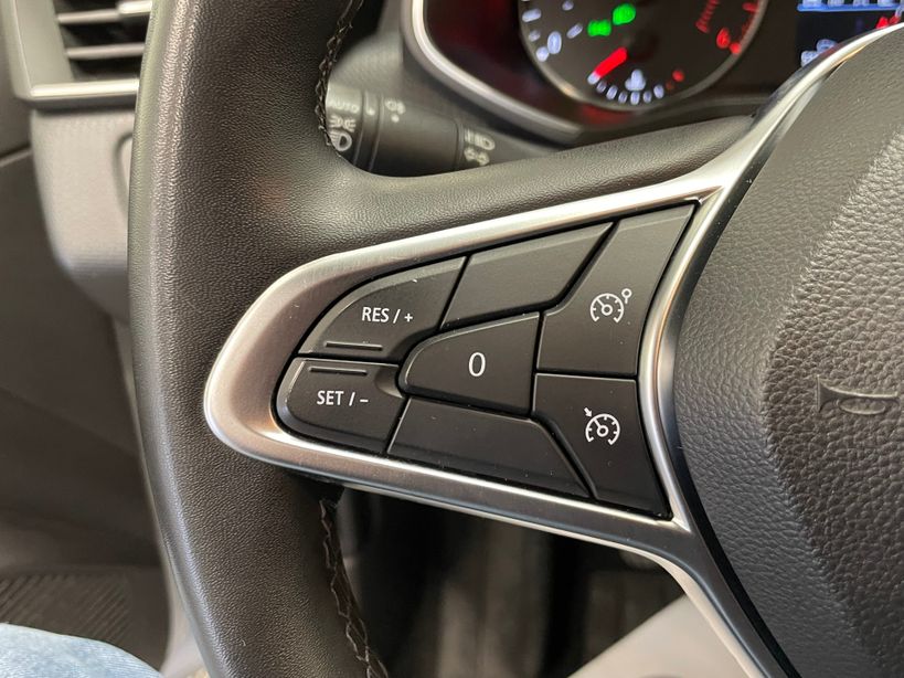 RENAULT CLIO V 2021 - Photo n°17