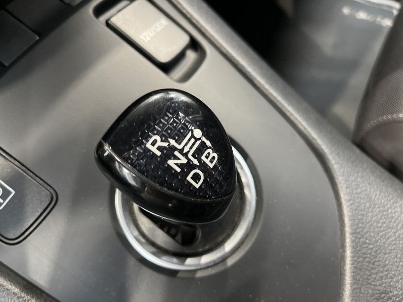 TOYOTA AURIS MY17 2018 - Photo n°19