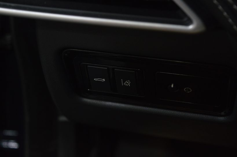 JAGUAR XE 2017 - Photo n°30