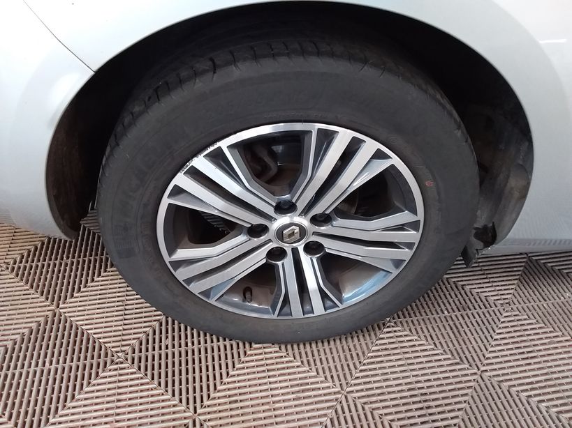 RENAULT MEGANE IV ESTATE 2021 - Photo n°11