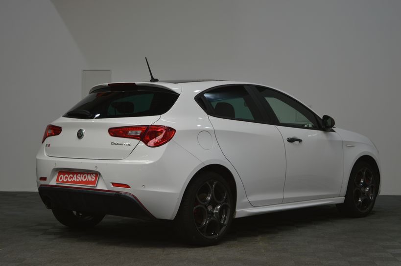 ALFA ROMEO GIULIETTA SERIE 2 2017 - Photo n°3