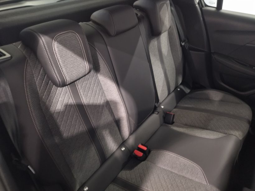 PEUGEOT 208 2024 - Photo n°11
