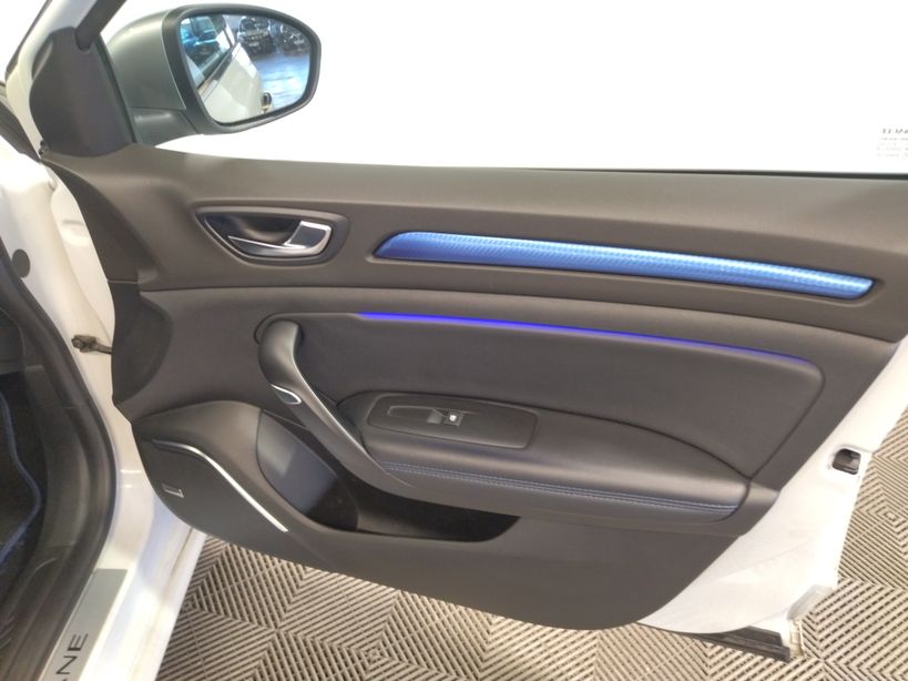 RENAULT MEGANE IV 2017 - Photo n°7