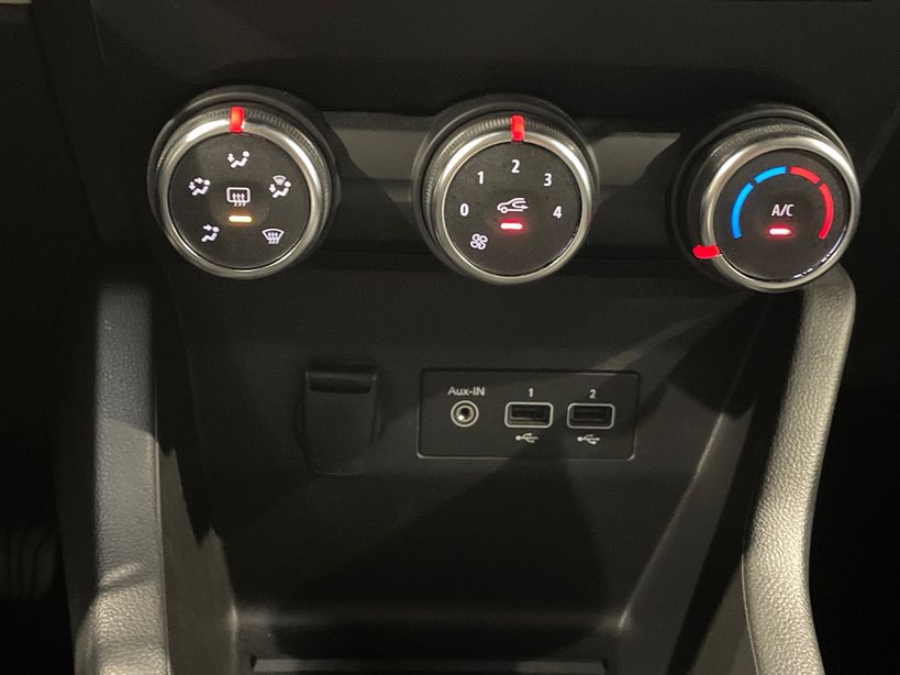 RENAULT CLIO V 2023 - Photo n°17