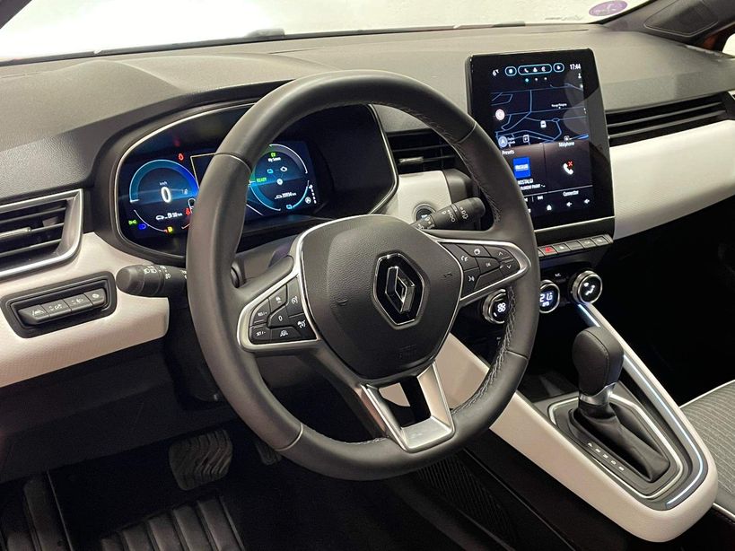 RENAULT CLIO V 2023 - Photo n°12