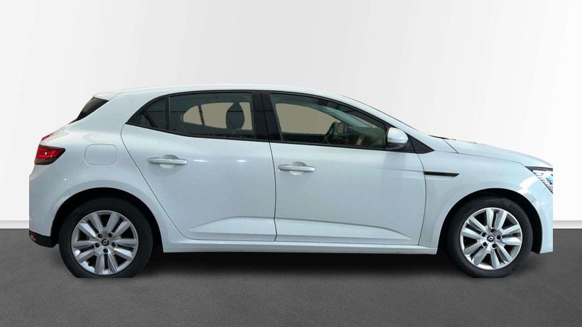 RENAULT MEGANE IV BERLINE 2022 - Photo n°4