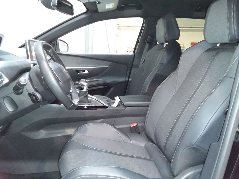 PEUGEOT 3008 2019 - Photo n°5