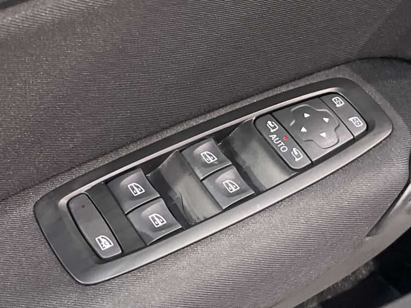 RENAULT MEGANE IV BERLINE BUSINESS 2019 - Photo n°34