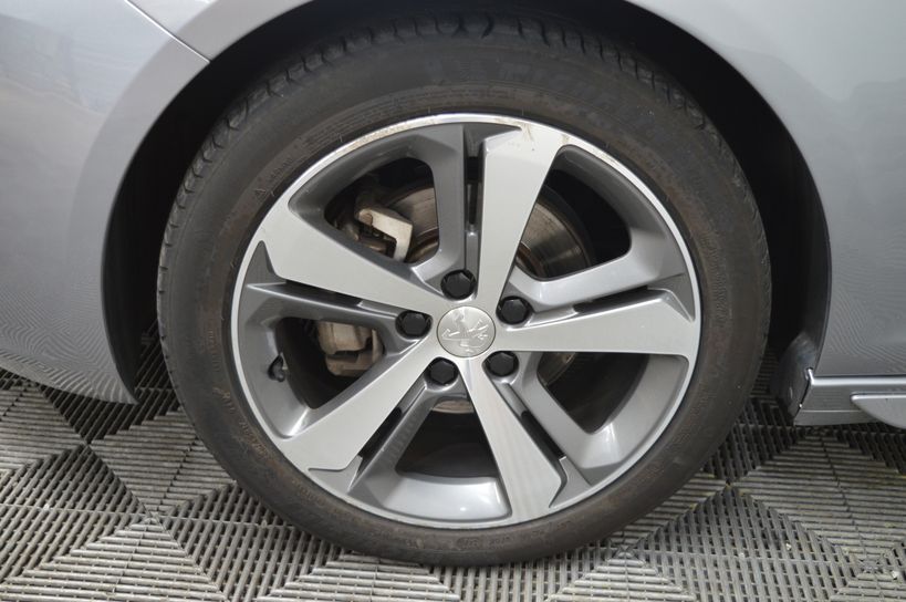 PEUGEOT 308 2015 - Photo n°9
