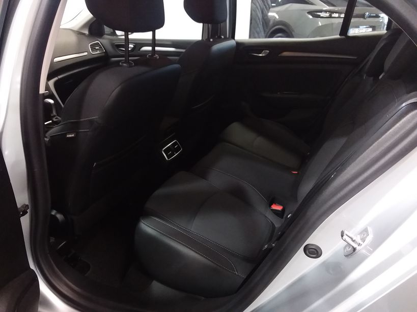 RENAULT MEGANE IV BERLINE 2023 - Photo n°25