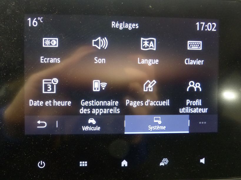 RENAULT CAPTUR 2020 - Photo n°17